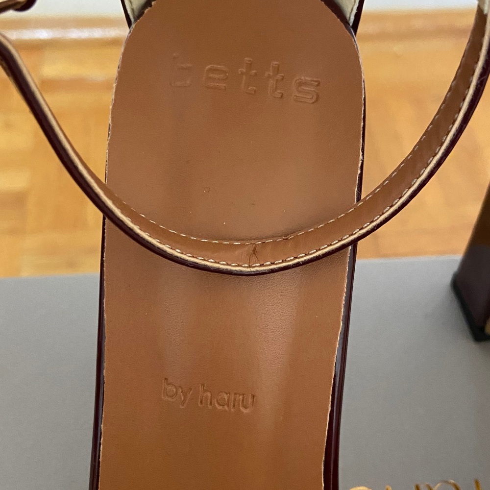 by haru Square Toe ankle strap heel shoes - Picture 5 of 6